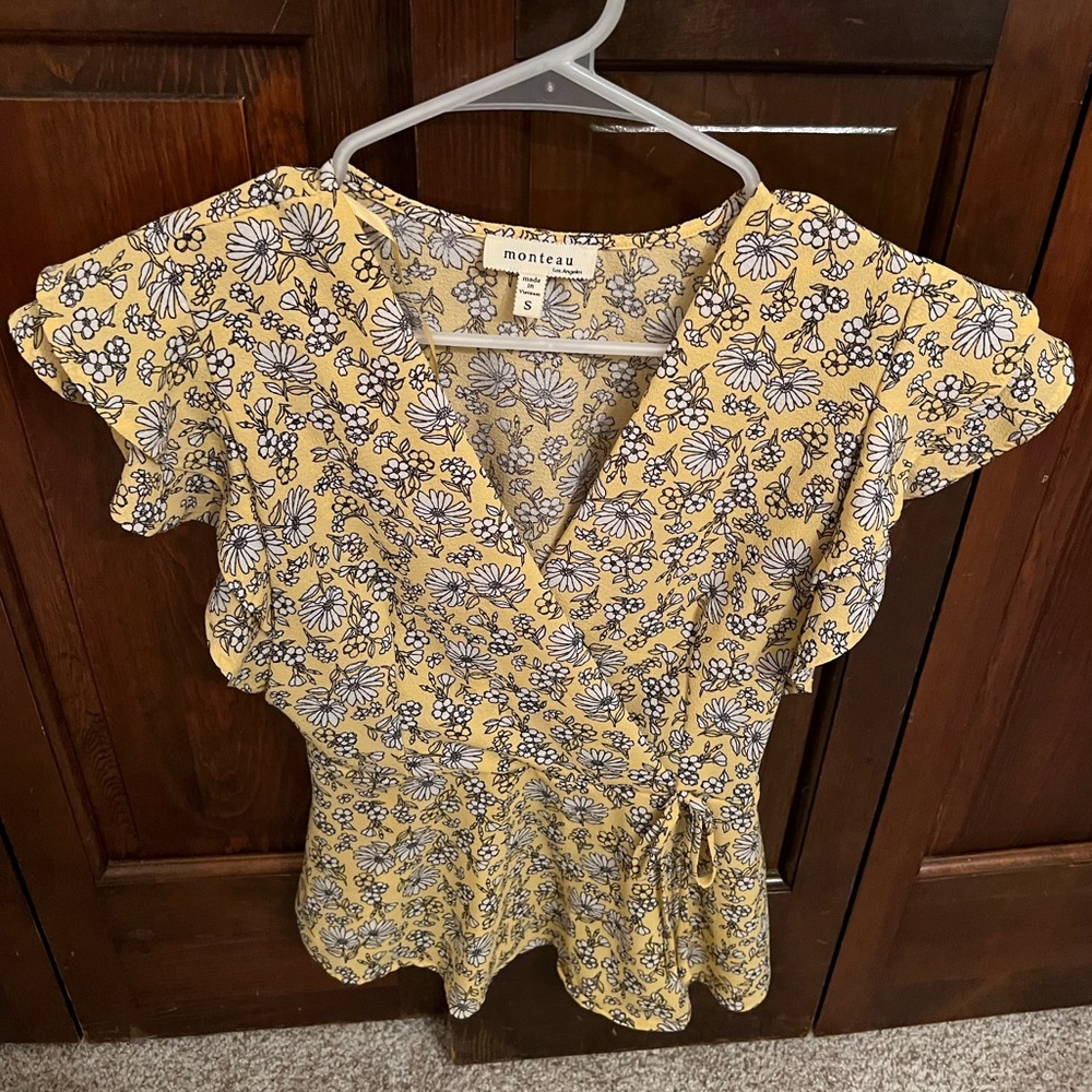 Monteau yellow floral top- size S